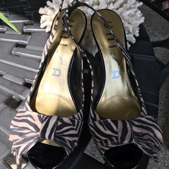 Unisa zebra striped sling back heels - Picture 3 of 6